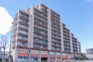 いずみハイツ竹の塚｜竹ノ塚駅徒歩22分｜1,880万円｜参考利回り6.38％｜オーナーチェンジ物件