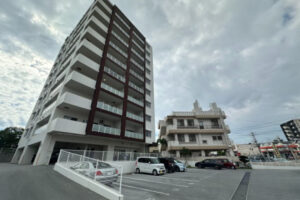 プレミアムコート与儀パークヒルズ 4D号室｜沖縄市与儀｜3,490万円｜2LDK｜61.25㎡｜中古マンション