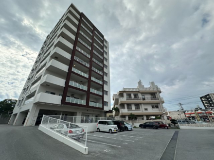 プレミアムコート与儀パークヒルズ 4D号室｜沖縄市与儀｜3,490万円｜2LDK｜61.25㎡｜中古マンション