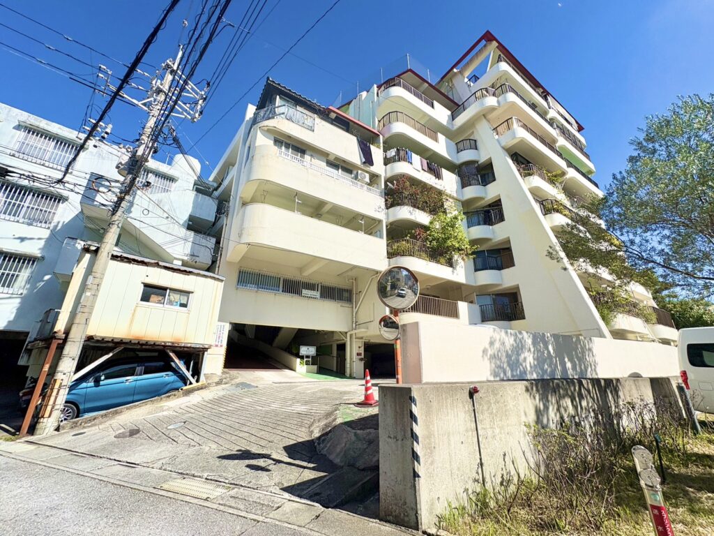 メゾンセンチュリー安里｜那覇市安里｜2,490万円｜2LDK｜64.19㎡｜中古マンション