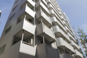 上馬マンション206号室｜駒沢大学駅徒歩2分｜2,780万円｜参考利回り約5.18％｜オーナーチェンジ物件