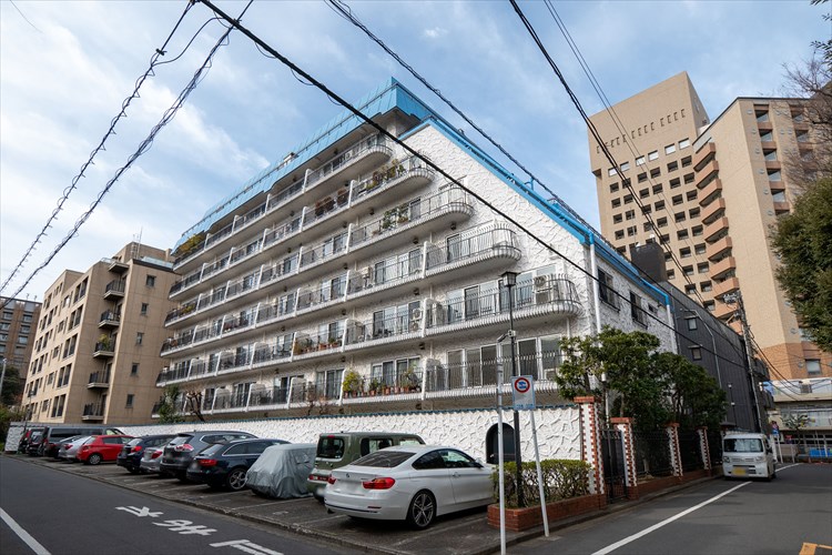 秀和湯島レジデンス｜湯島徒歩6分｜3,180万円｜参考利回り5.77％｜オーナーチェンジ物件