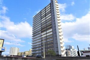 プレサンスロジェ牧港レーヴタワー1304号室｜浦添市牧港・17.9万円・85.24㎡・4LDK｜賃貸物件