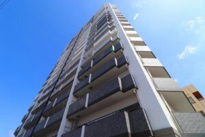 プレサンスロジェ国際通りレーヴタワー803号室｜牧志駅徒歩3分・20万円・73.97㎡・2LDK｜賃貸マンション