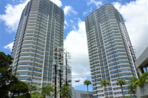 リュークスタワー ザ・ウエスト1703号室｜那覇市おもろまち・20万円・2LDK｜賃貸マンション