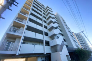 ワイズエステムコート北谷伊平EAST 207号室｜北谷町伊平・4,700万円・67.23㎡・2LDK｜収益物件