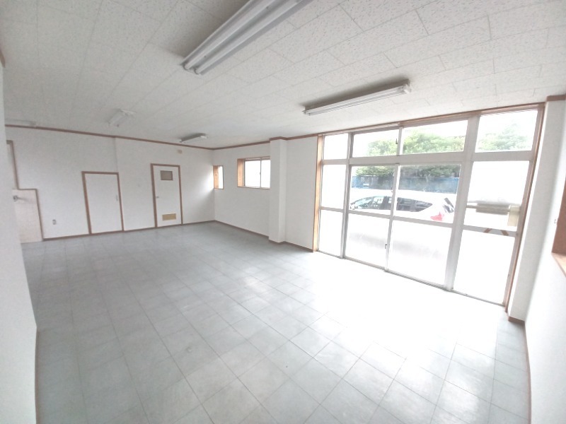 尚和ビル101号室|名護市大東2丁目・賃料8.8万円・55.37㎡・貸店舗or貸事務所